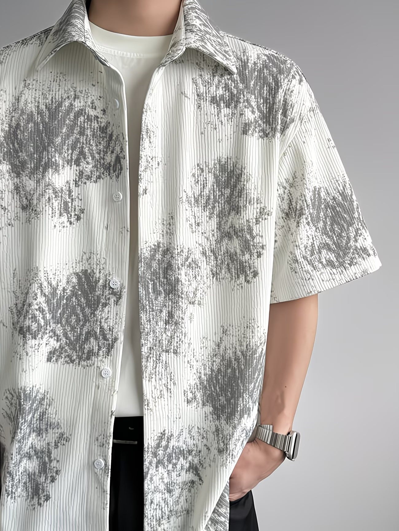Men’s Short-Sleeved Shirt with Abstract Print